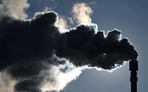 Órgão ambiental americano quer limitar a poluição de usinas químicas para reduzir risco de câncer